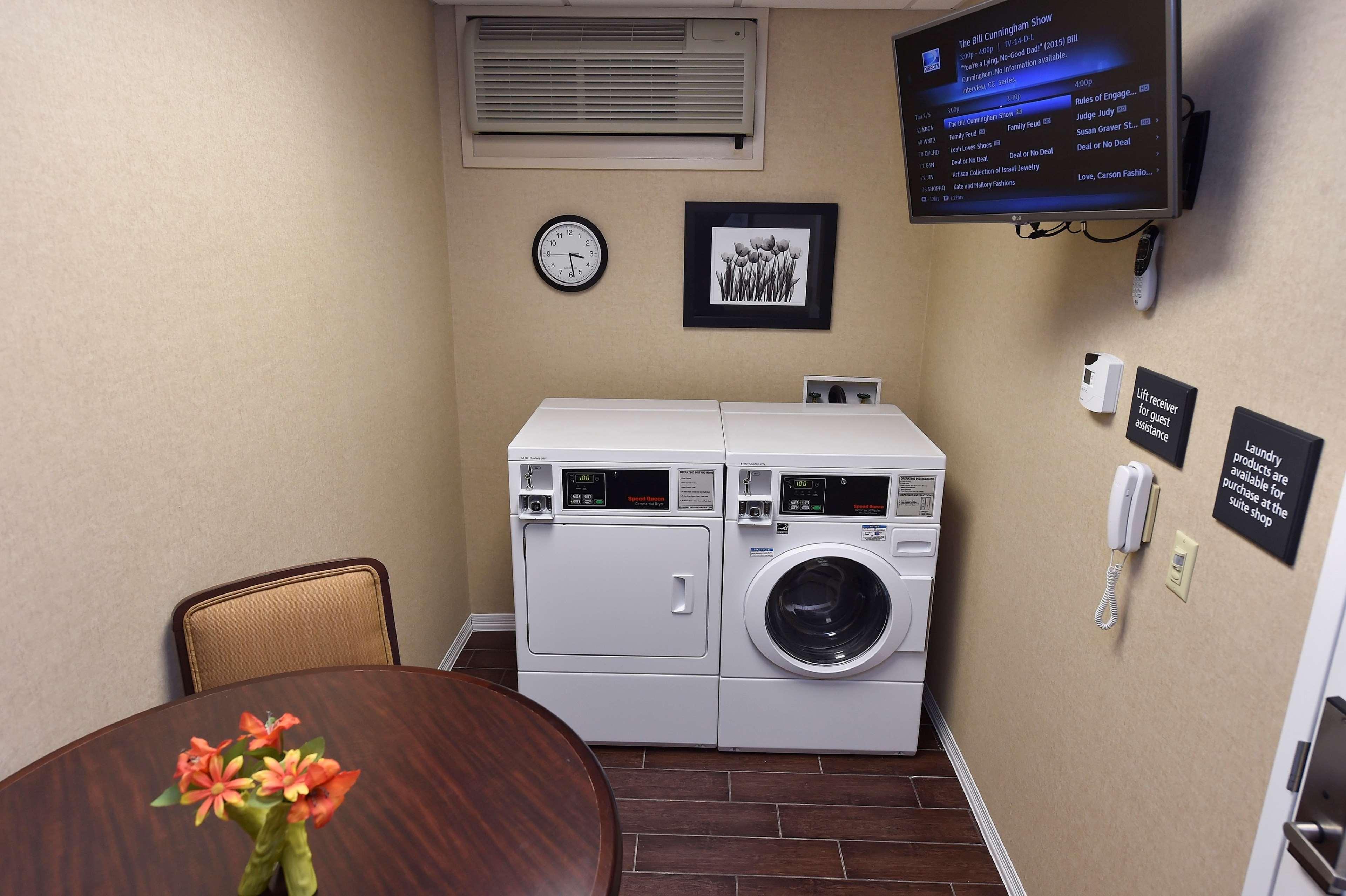 Hampton Inn & Suites Alexandria Ngoại thất bức ảnh