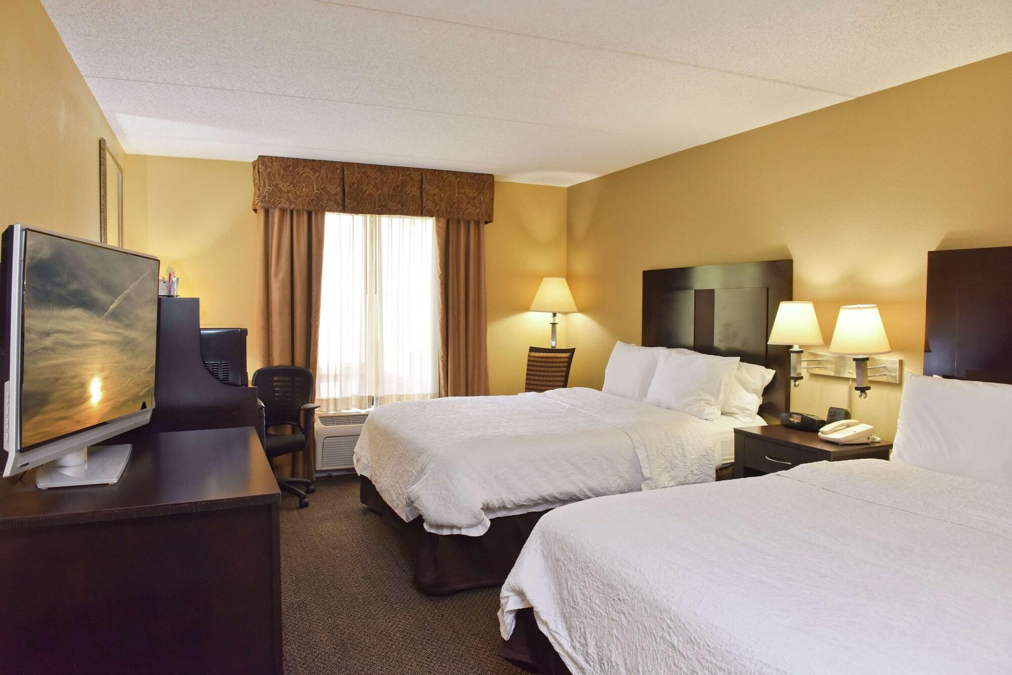 Hampton Inn & Suites Alexandria Ngoại thất bức ảnh