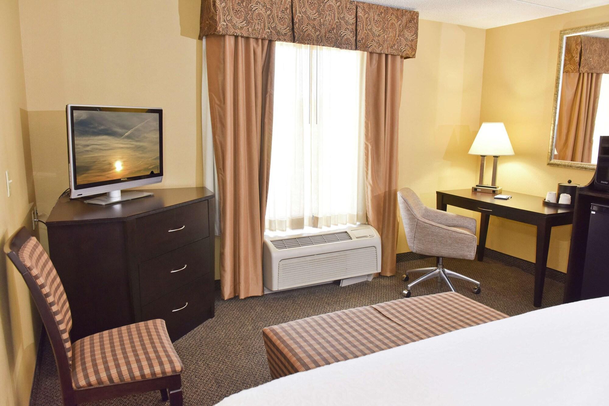 Hampton Inn & Suites Alexandria Ngoại thất bức ảnh