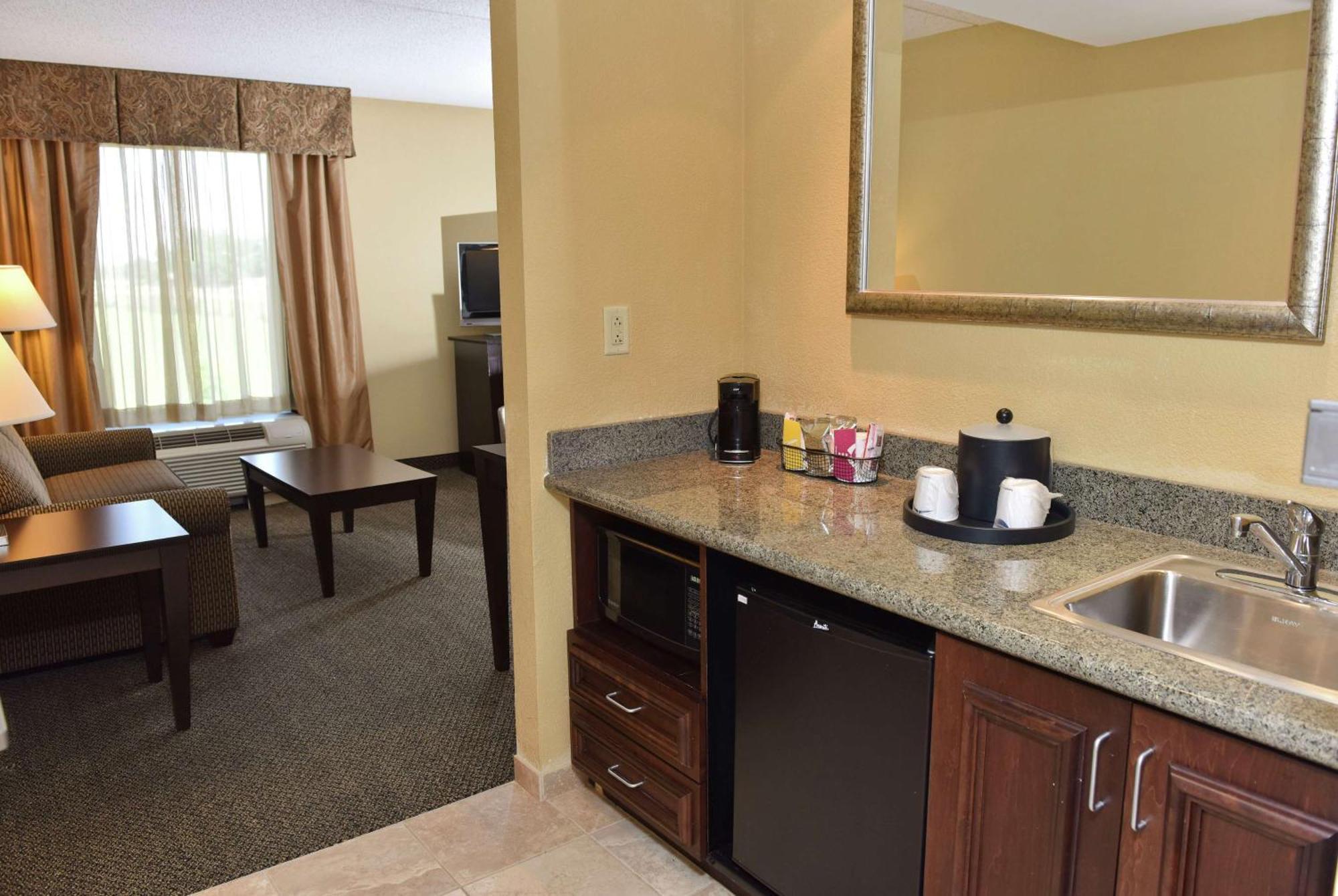 Hampton Inn & Suites Alexandria Ngoại thất bức ảnh