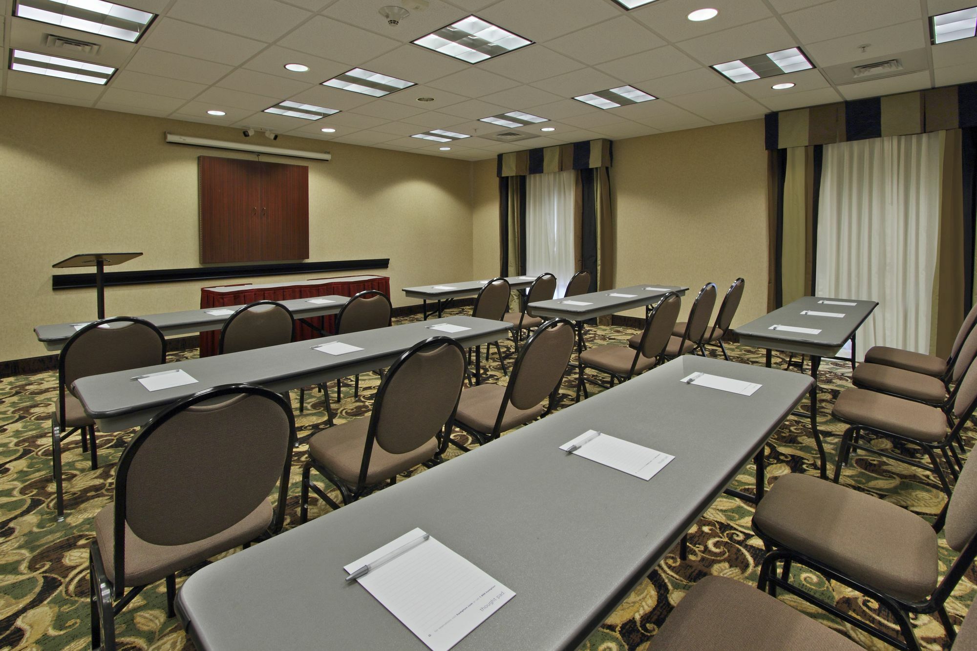 Hampton Inn & Suites Alexandria Ngoại thất bức ảnh