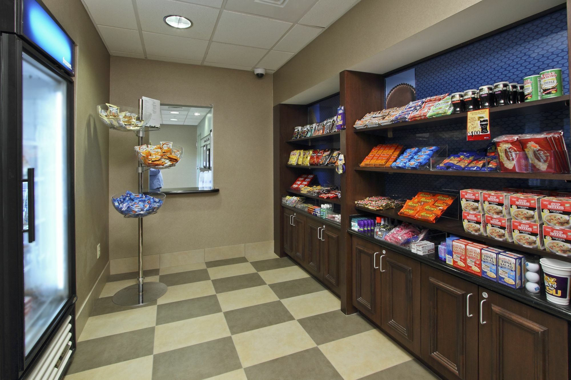 Hampton Inn & Suites Alexandria Ngoại thất bức ảnh
